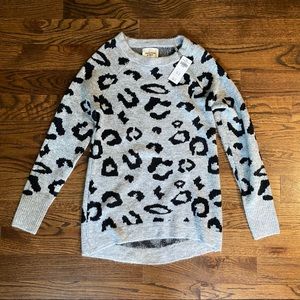 NWT Abercrombie & Fitch Cheetah Sweater XXS